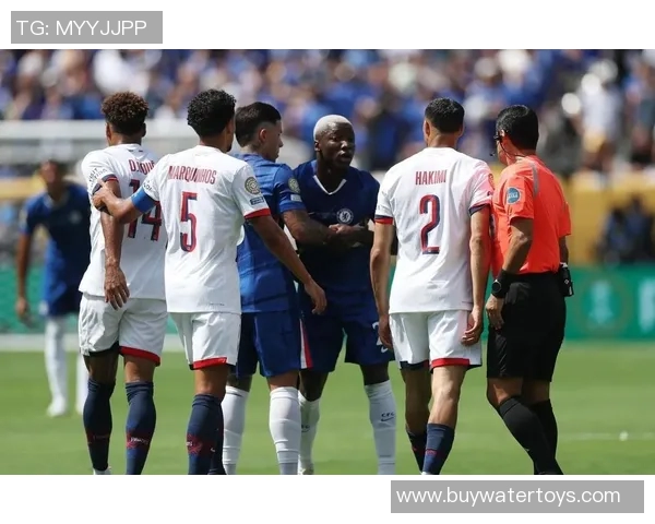 曼联与前曼城射手洽谈转会切尔西欲抢人引发关注